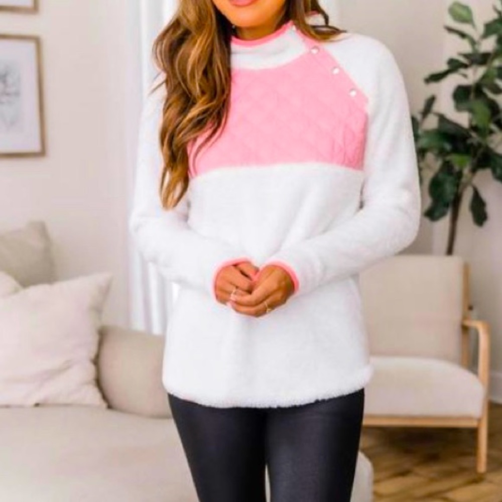 💕White and Pink Fleece Pullover New Medium